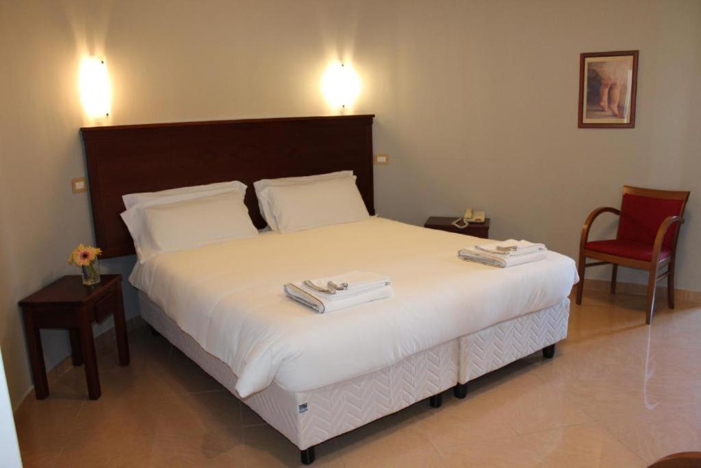 Citta Della Notte Hotel Augusta Buitenkant foto